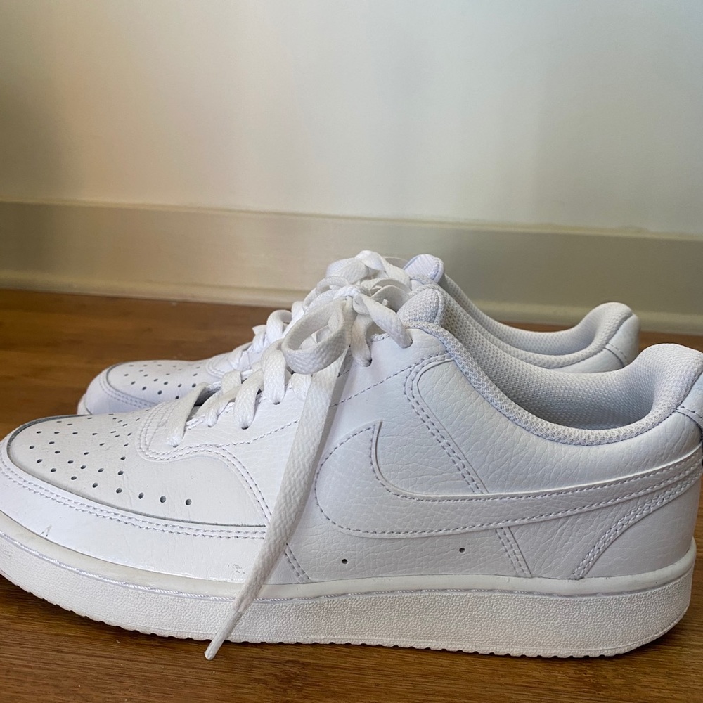 WOMEN'S NIKE AIR FORCE 1